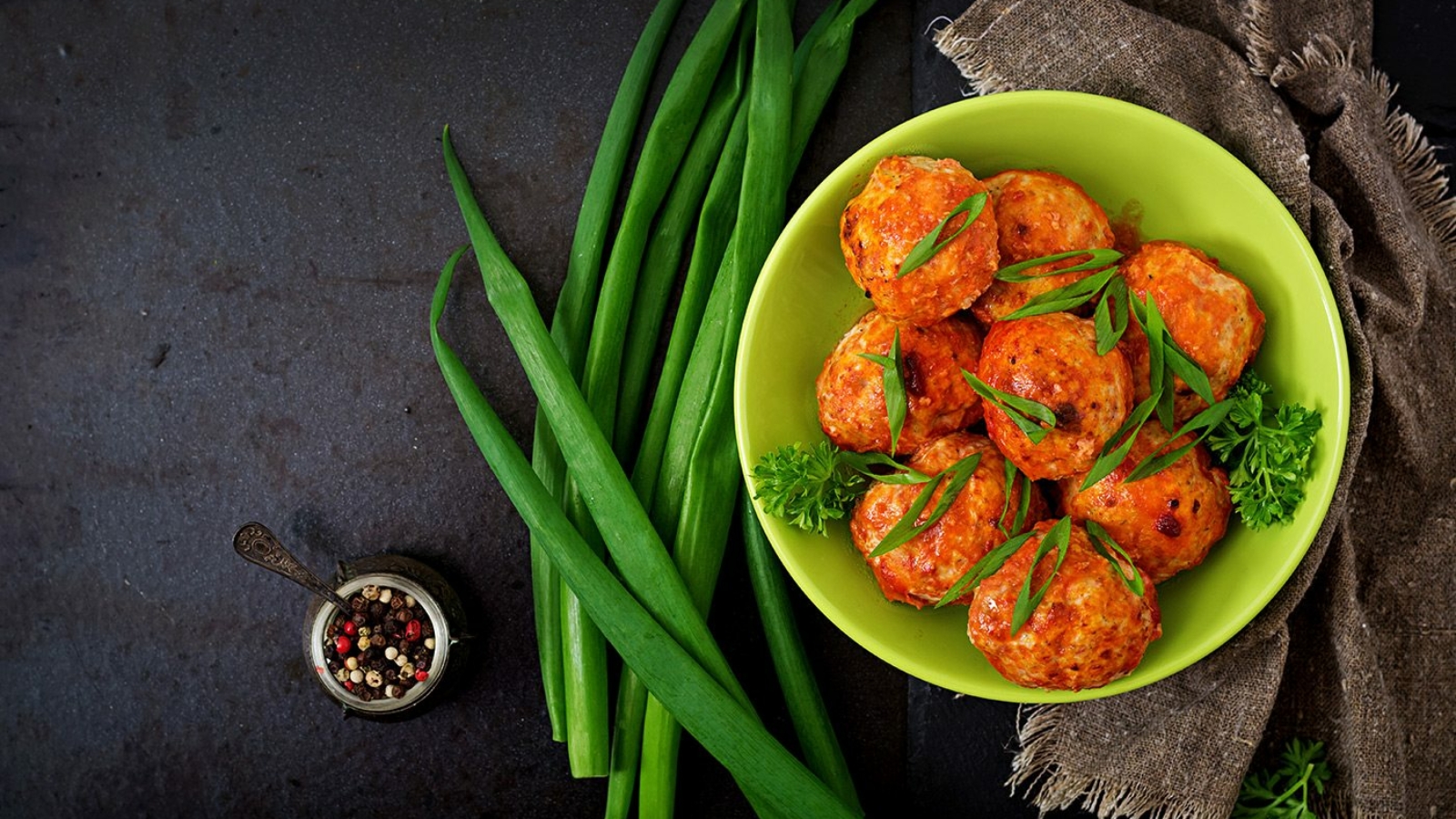 demo-attachment-15-baked-meatballs-of-chicken-fillet-in-tomato-sauce-PGK6PTM